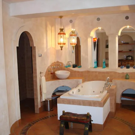 Villa Palac Zabytek Goscinny Ze