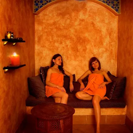 Palac Zabytek Goscinny Ze Nieznanice