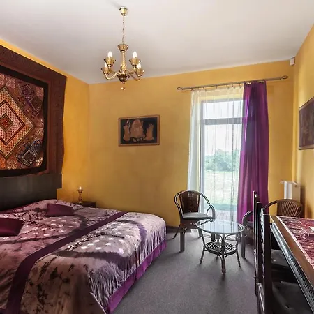 Palac Zabytek Goscinny Ze *