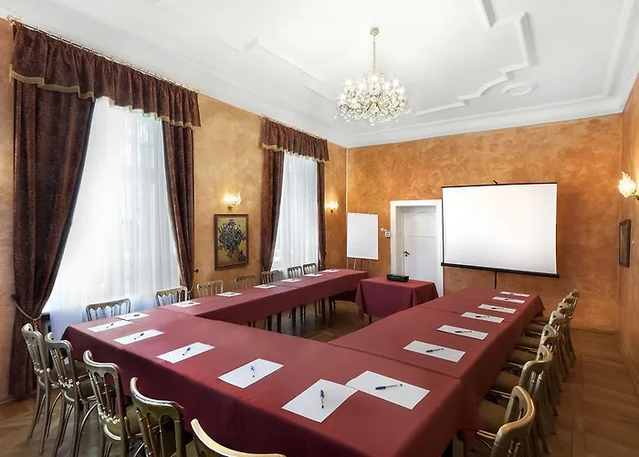 Vila Palac Zabytek Goscinny Ze Nieznanice