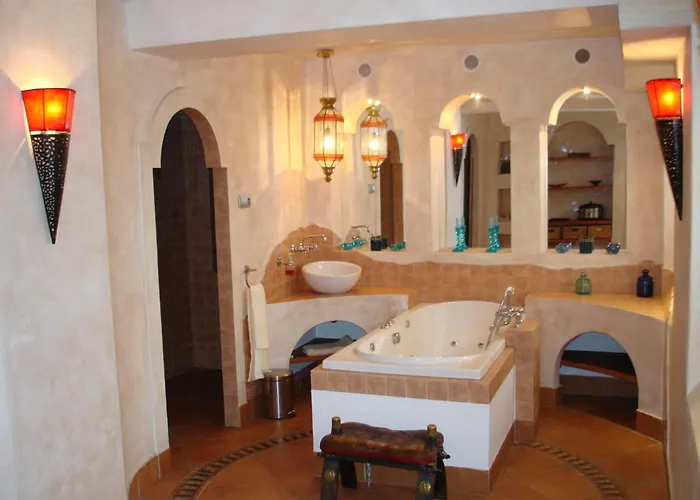 Vila Palac Zabytek Goscinny Ze