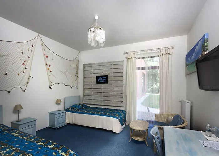 Palac Zabytek Goscinny Ze Vila