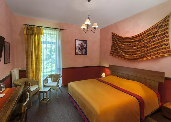 Pałac Zabytek Gościnny