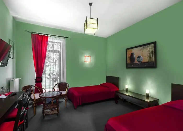 Vila Palac Zabytek Goscinny Ze Nieznanice