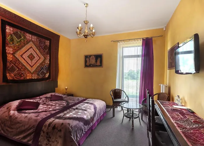 Pałac Zabytek Gościnny *