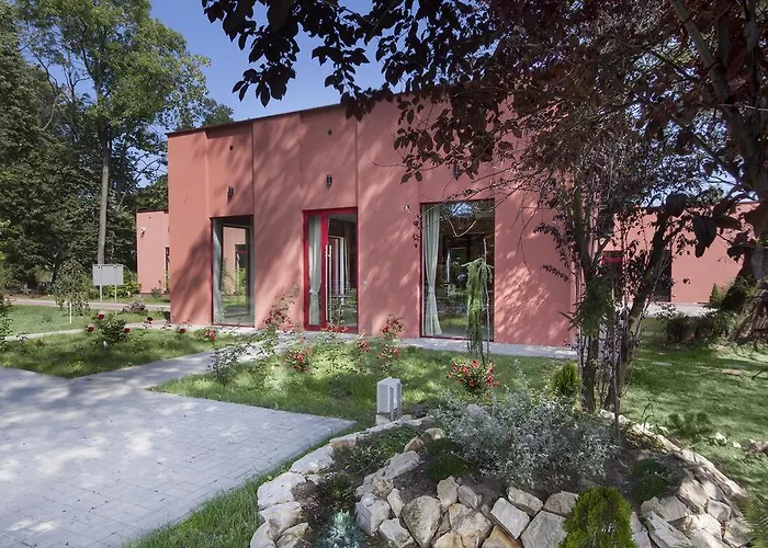 Palac Zabytek Goscinny Ze Vila *