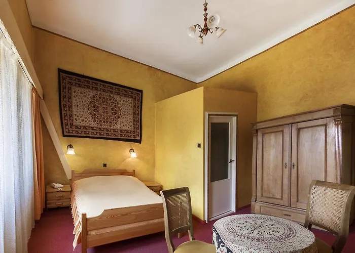 Palac Zabytek Goscinny Ze *