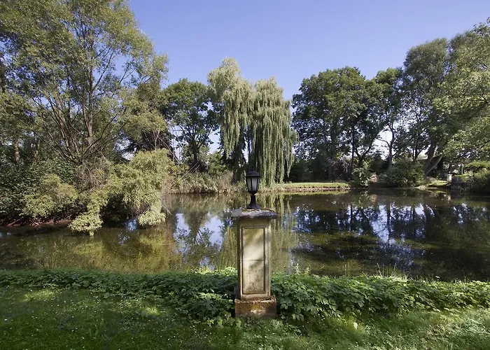 Palac Zabytek Goscinny Ze