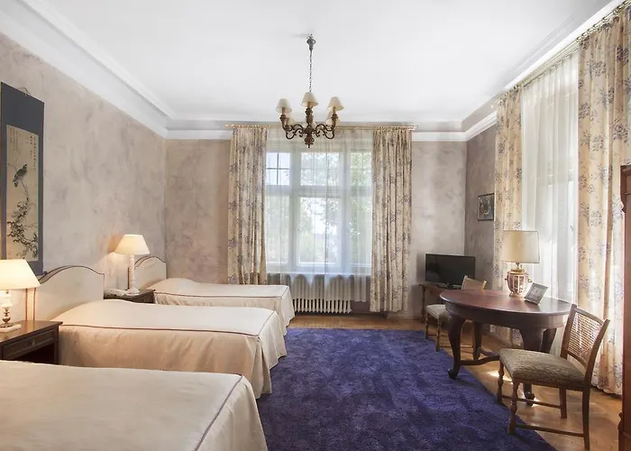 Palac Zabytek Goscinny Ze