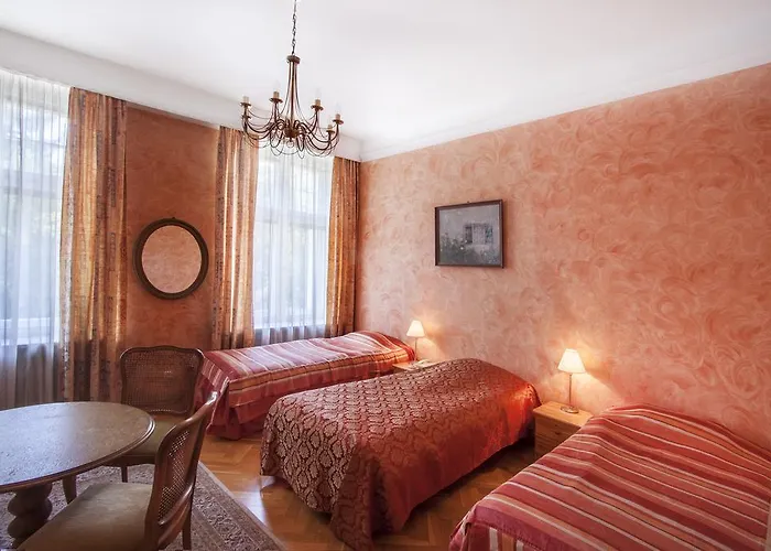 Palac Zabytek Goscinny Ze Nieznanice