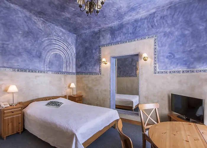 Pałac Zabytek Gościnny *